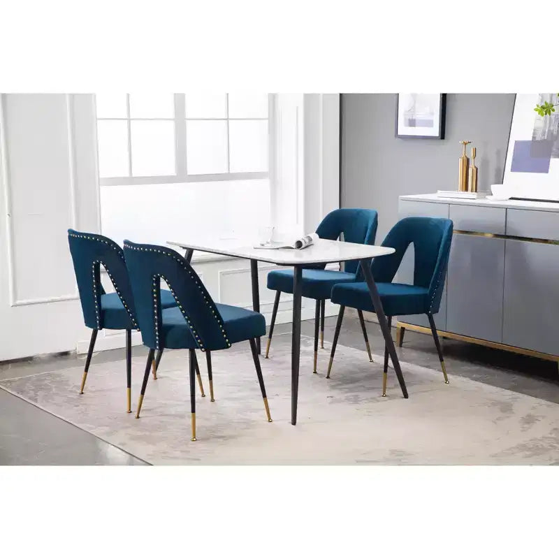 Sedia da pranzo rivestita in velluto nero con borchie decorative, senza braccioli, set da 2 (1 per sedia)