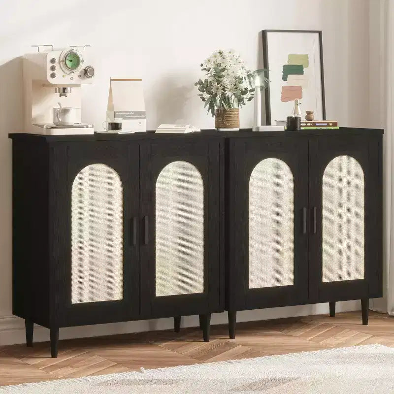 Credenza da buffet con ante in rattan, nera/legno, montaggio in 1 persona